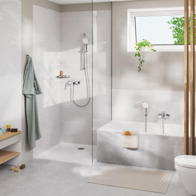 Смеситель однорычажный Grohe Cubeo для душа (1018240000) Смеситель однорычажный Grohe Cubeo для душа (1018240000)