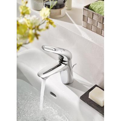 Смеситель однорычажный Grohe Eurostyle для раковины S-Size (33558003) Смеситель однорычажный Grohe Eurostyle для раковины S-Size (33558003)