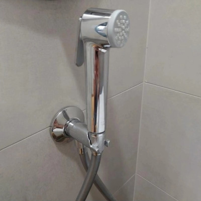 Душевой набор Grohe Tempesta-F Trigger Spray 30 с угловым вентилем, 1 вид струи (26358000) Душевой набор Grohe Tempesta-F Trigger Spray 30 с угловым вентилем, 1 вид струи (26358000)