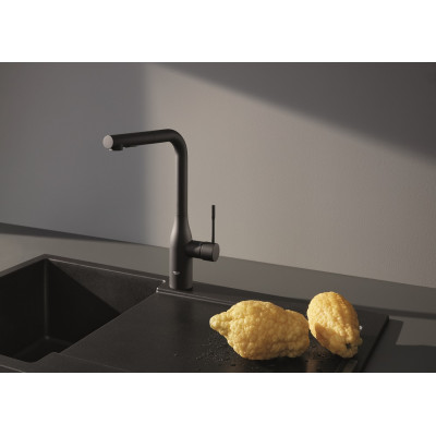 Смеситель однорычажный Grohe Essence для мойки (30504KF0) Смеситель однорычажный Grohe Essence для мойки (30504KF0)