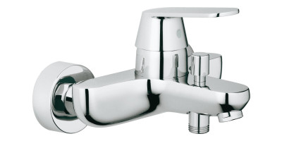 Смеситель однорычажный Grohe Eurosmart Cosmopolitan для ванны (32831000) Смеситель однорычажный Grohe Eurosmart Cosmopolitan для ванны (32831000)