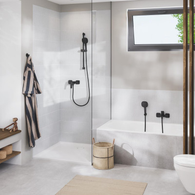 Змішувач змішувач Grohe Cubeo для ванни (1018132430) Змішувач змішувач Grohe Cubeo для ванни (1018132430)